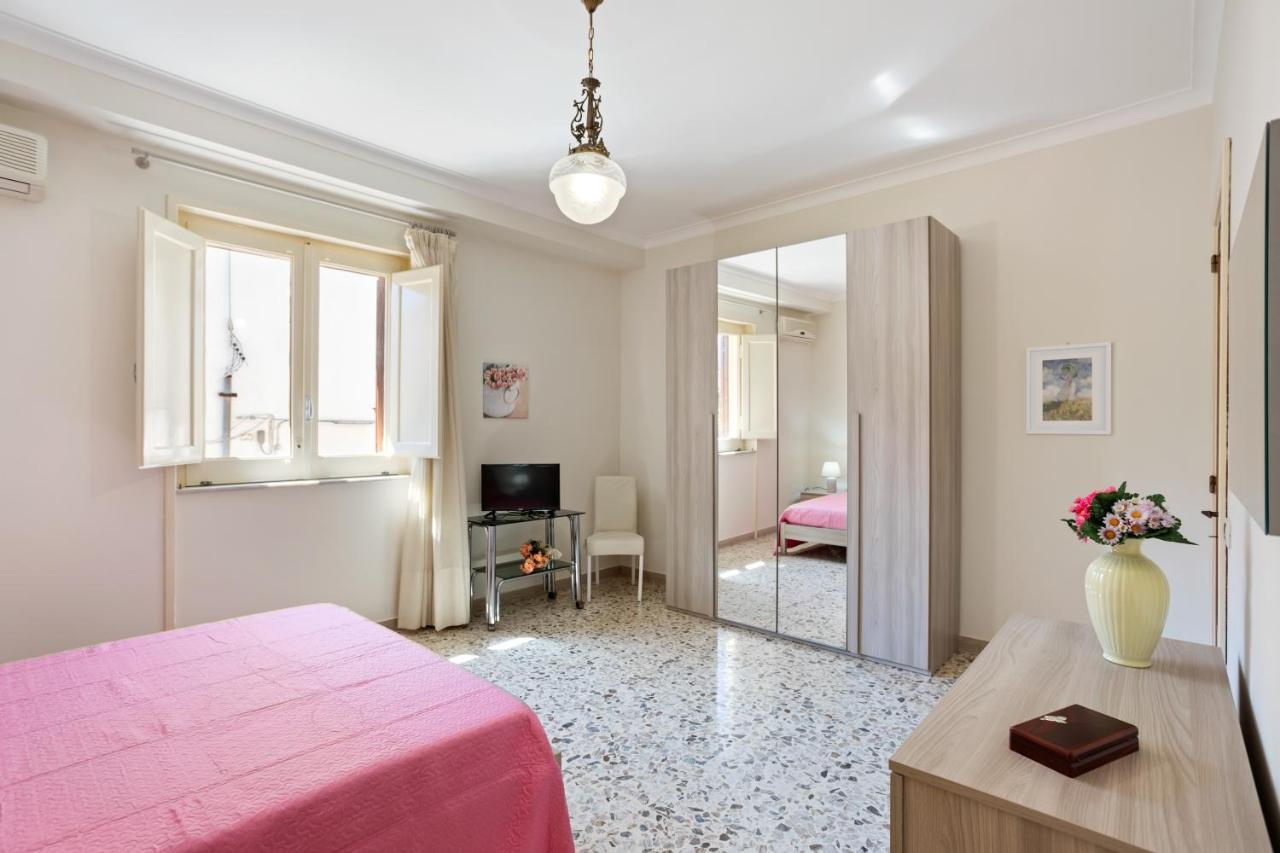 Tra Il Centro E Il Mare Apartment Con Terrazzo Aci Castello Exterior foto